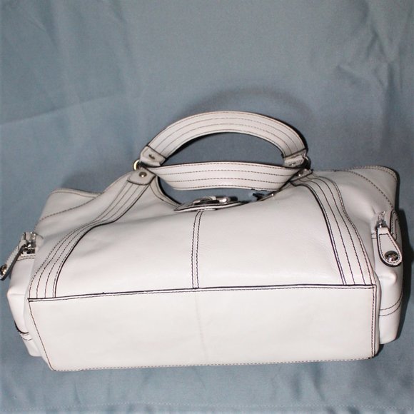 Etienne Aigner White Leather Shoulder Bag - Picture 10 of 11